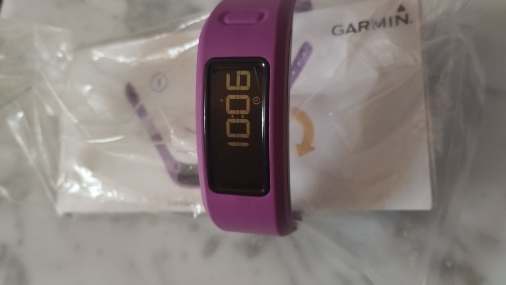 Фитнес браслет Garmin vivofit, датчик с gps Runtastic и шагомер