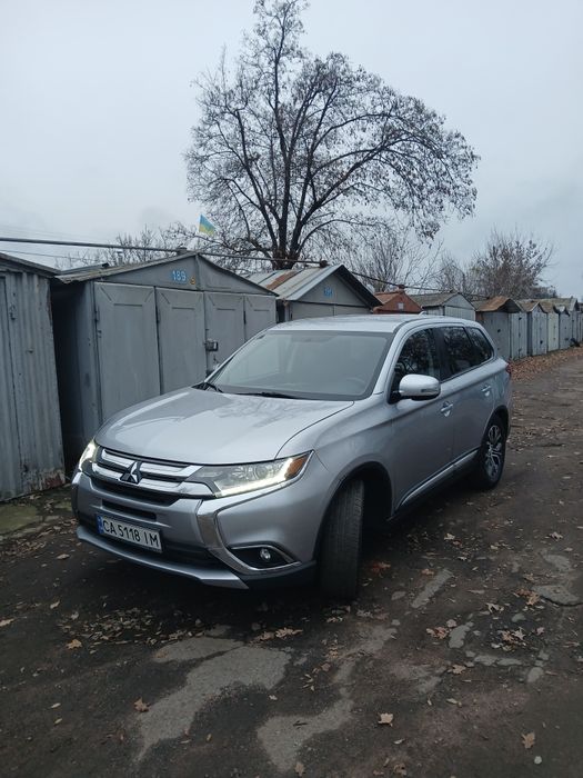 Продам Mitsubishi Outlander в чудовому  стані