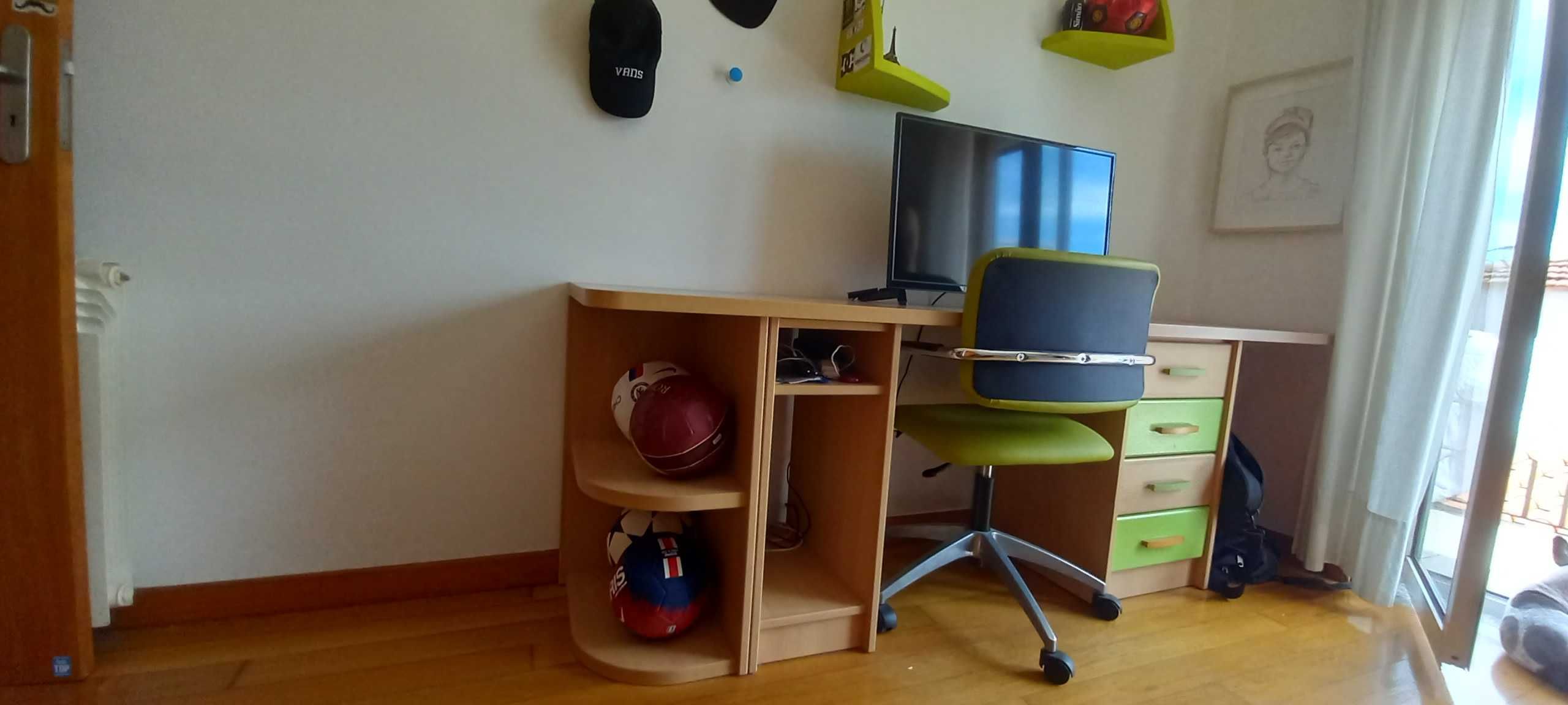 Cama + Secretaria de Quarto