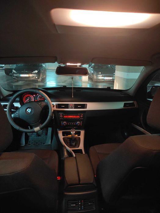 BMW 320d turing 2009