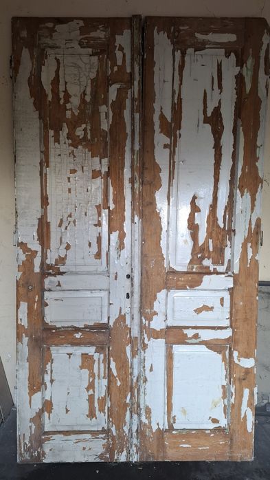 Stare drzwi dwuskrzydłowe drewniane do renowacji