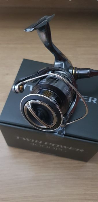 Kołowrotek Shimano Twin Power FE 4000PG