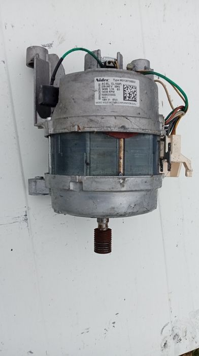 Двигун пральної машини