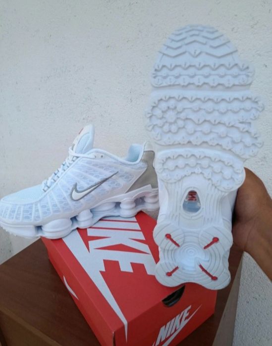 Nike Shox brancas