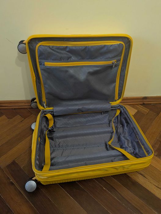 Валіза American Tourister Soundbox 55см з дефектом