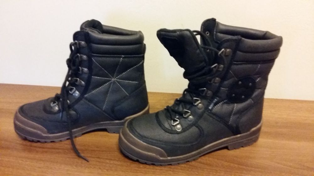 56. Buty trapery zimowe KangaRoos roz. 37 NOWE