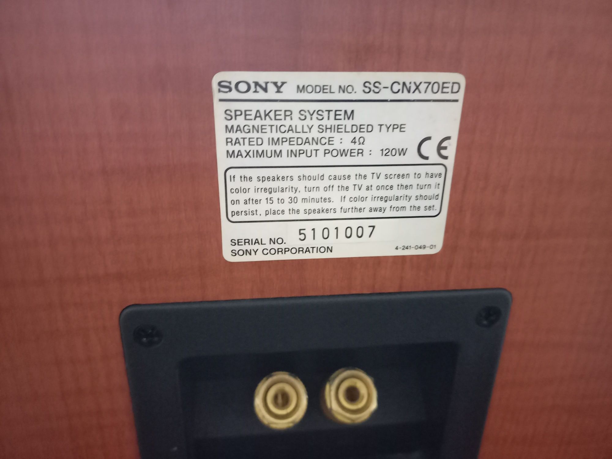 Coluna sony CNX-70ED