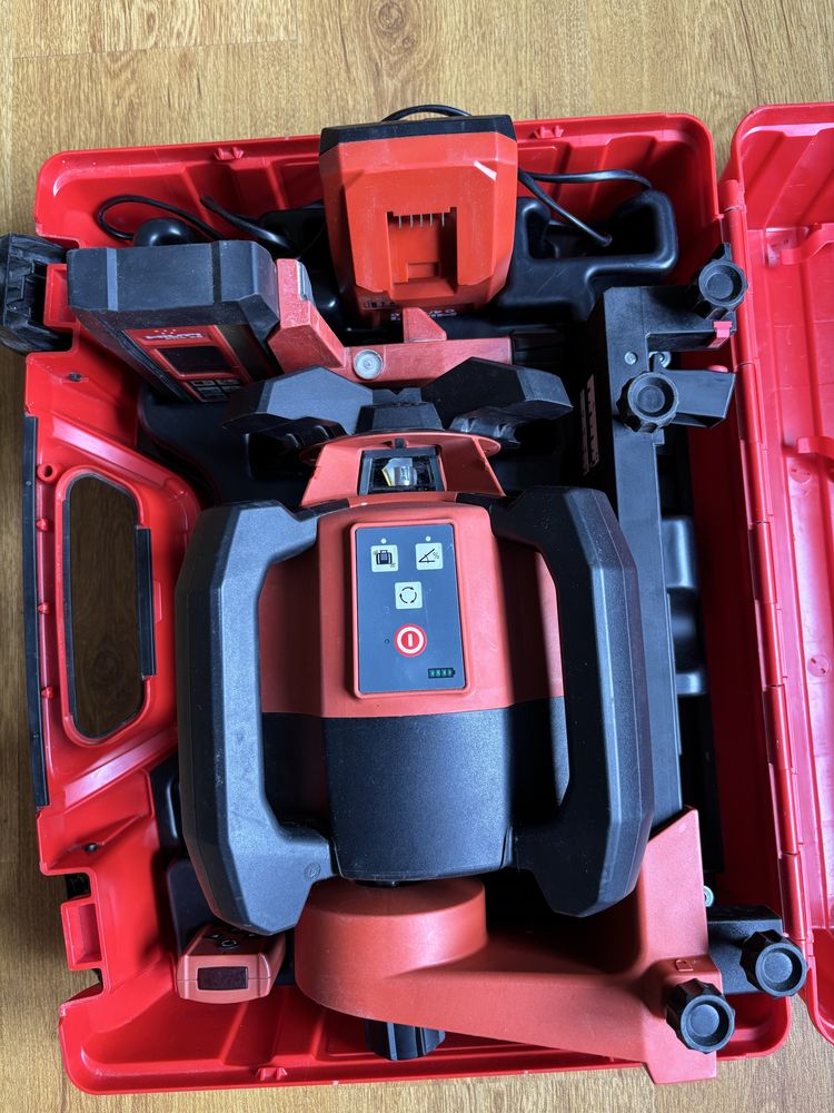 Ротаційний нівелір Hilti PR 3