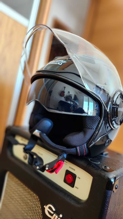 Casaco e capacete de mota novos para mulher