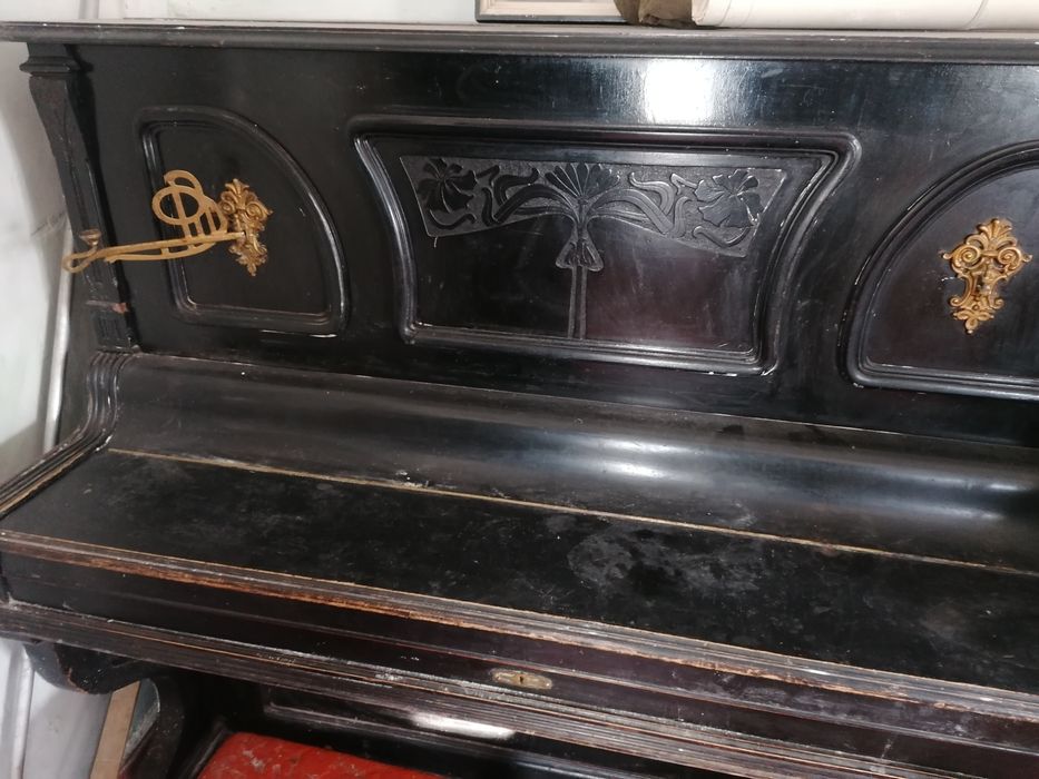 Старинное Пианино