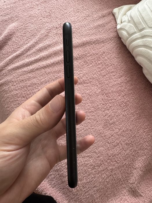Iphone xr 64 gb, 84 % kondycji baterii, pudelko. Stan dobry.