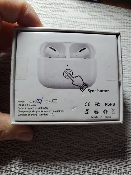 Зарядний кейс для AirPods Pro 1/2 — універсальний чохол-зарядка