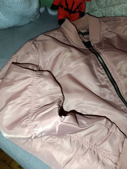 Жіноча курточка-бомпер