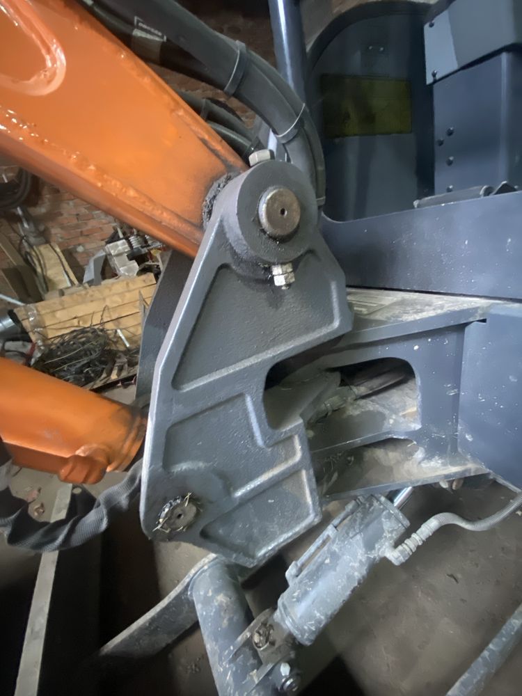 Екскаватор doosan dx 27z