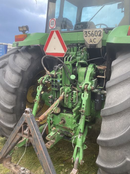 Трактор John Deere 7800