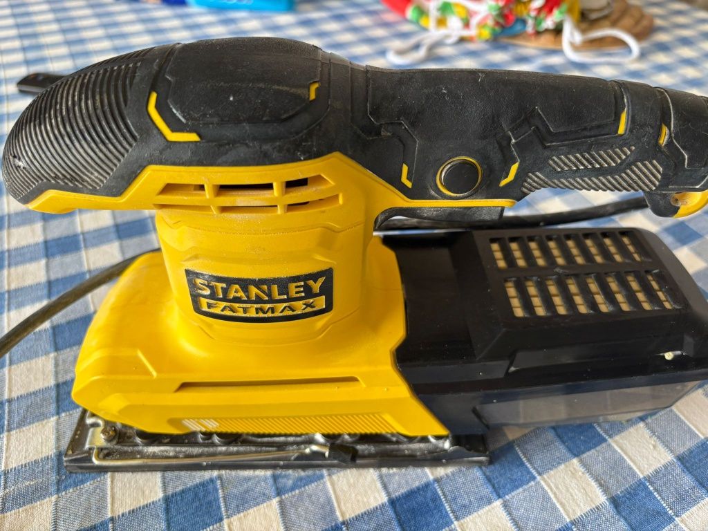 Lixadora Stanley Fatmax segunda mão