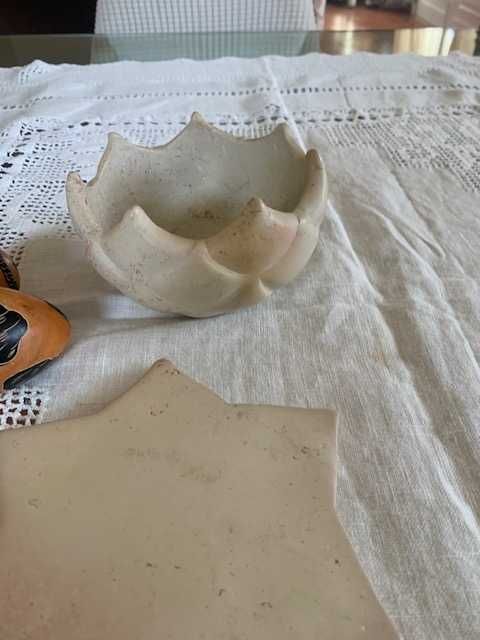 Tijela com prato em pedra de sabão com 3 ovos - Arte africana