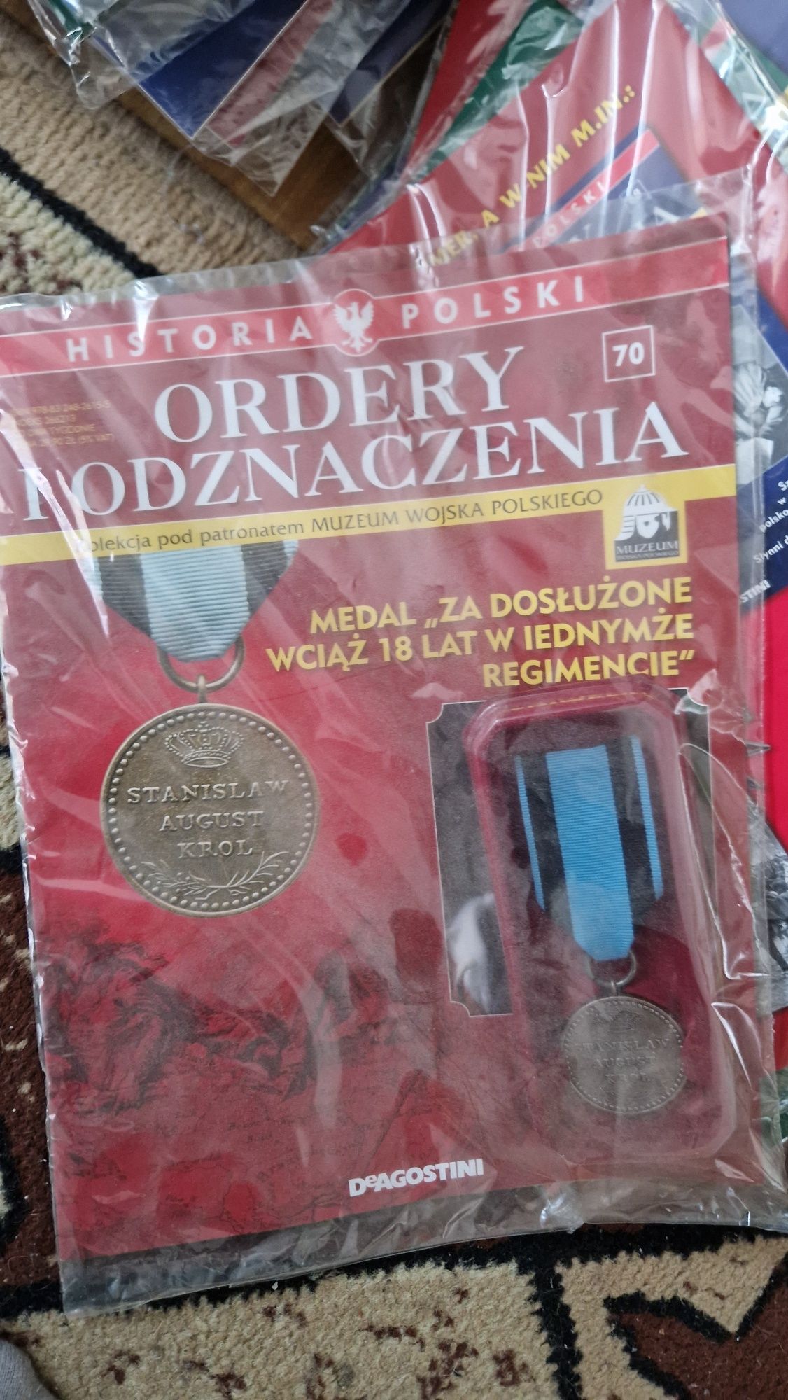 Ordery i odznaczenia - repliki DeAgostini. Tomy 1-70 z zeszytami. NOWE