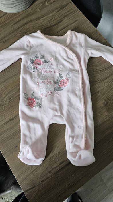 Гортайте. Комбінезон, речі, спальник для немовлят, новонароджених