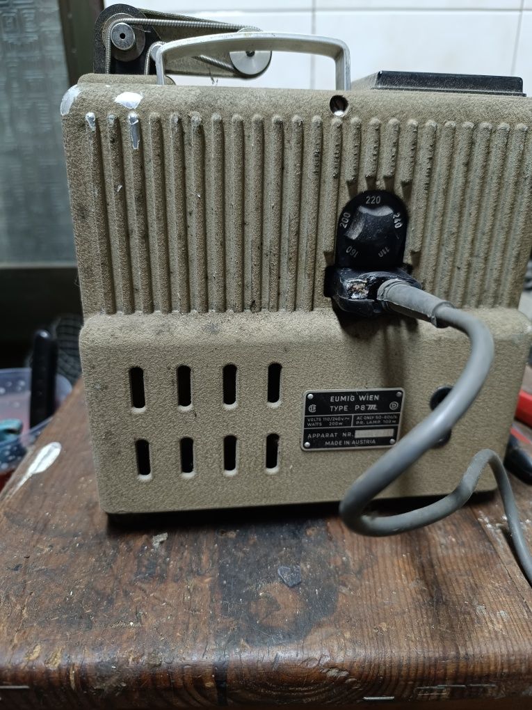 Projetor EUMIG antigo
