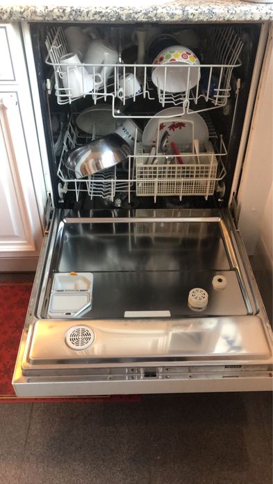 Miele lux maquina levar loica g560