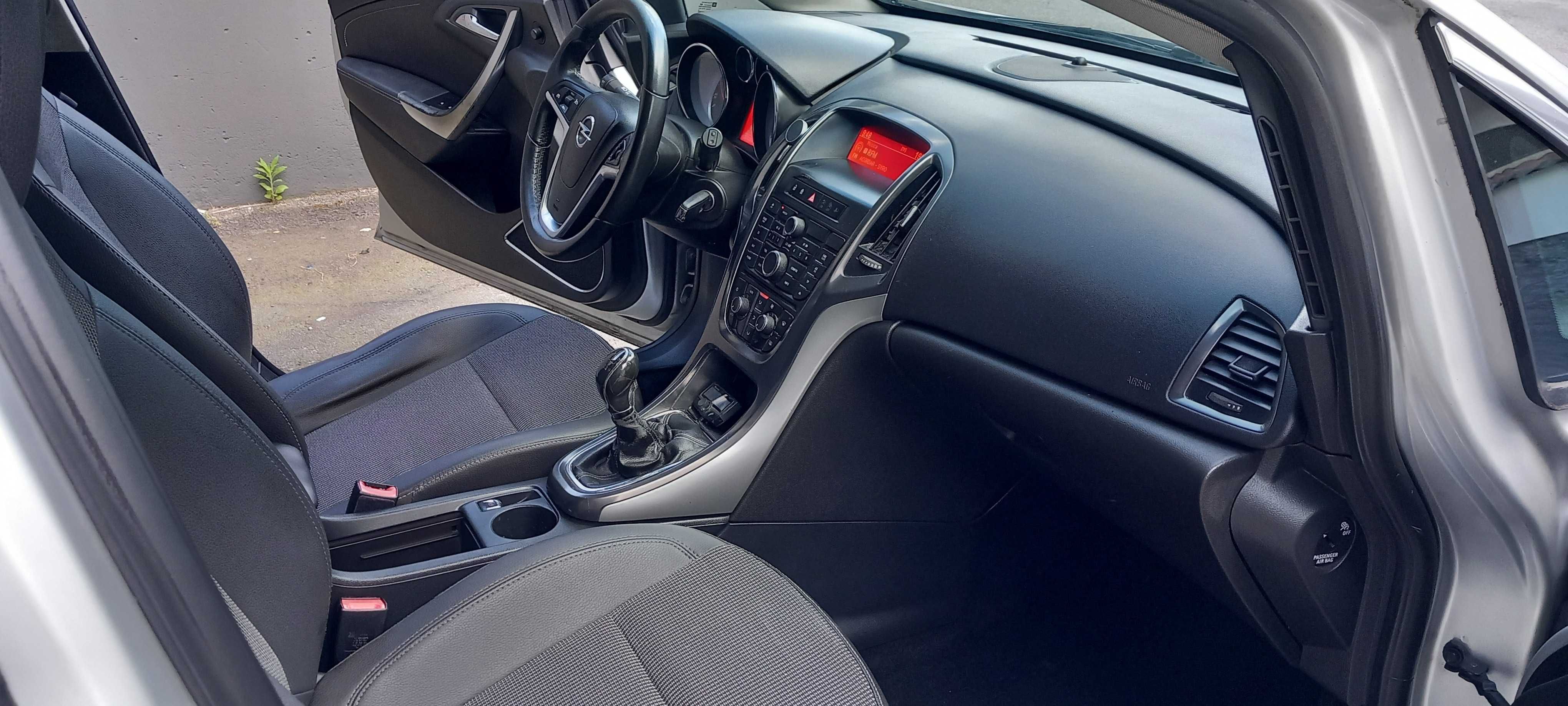 Opel Astra Sports Tourer 1.7 CDTI Cosmo 130CV Nacional