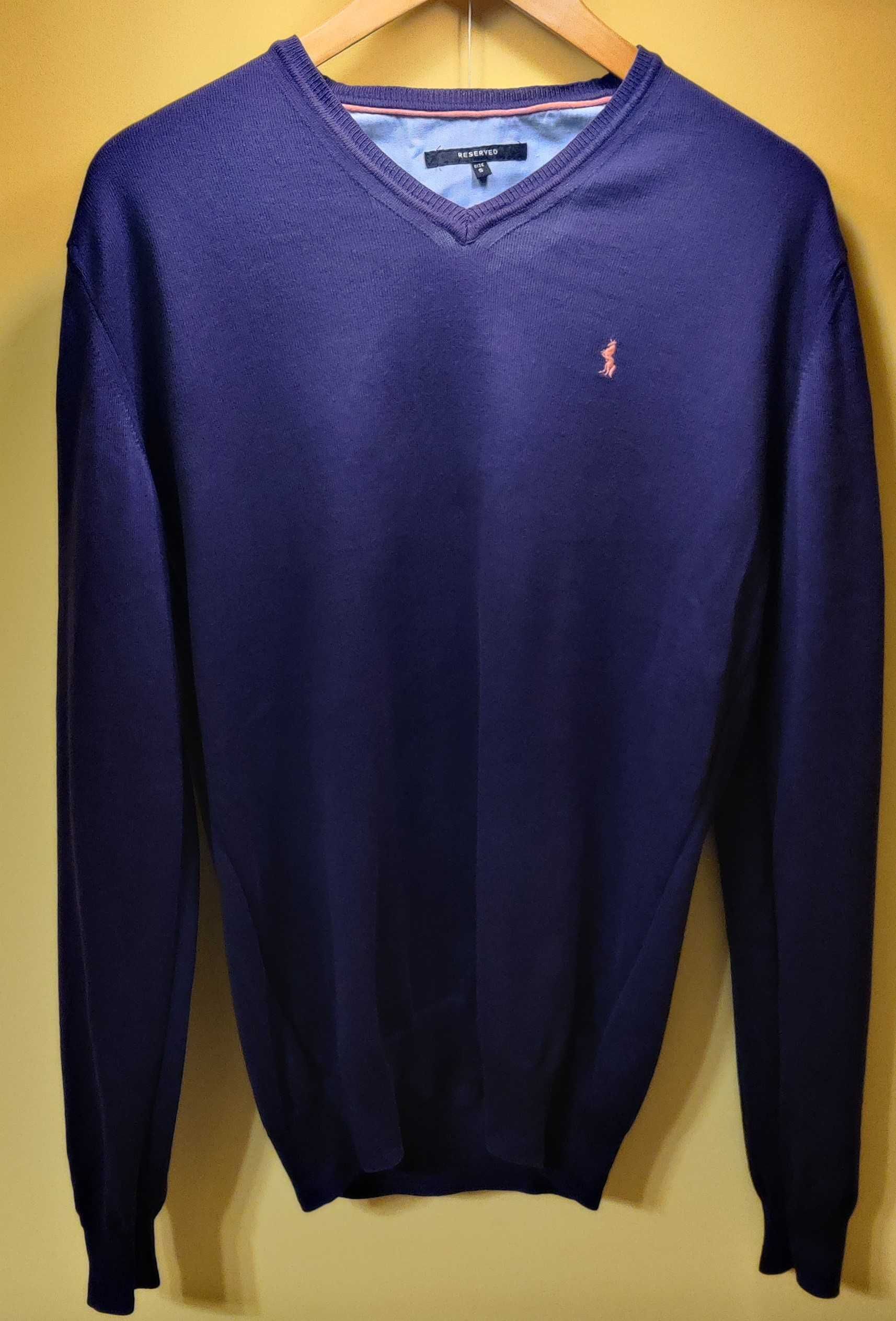 Sweter męski Reserved rozmiar S fioletowy w serek