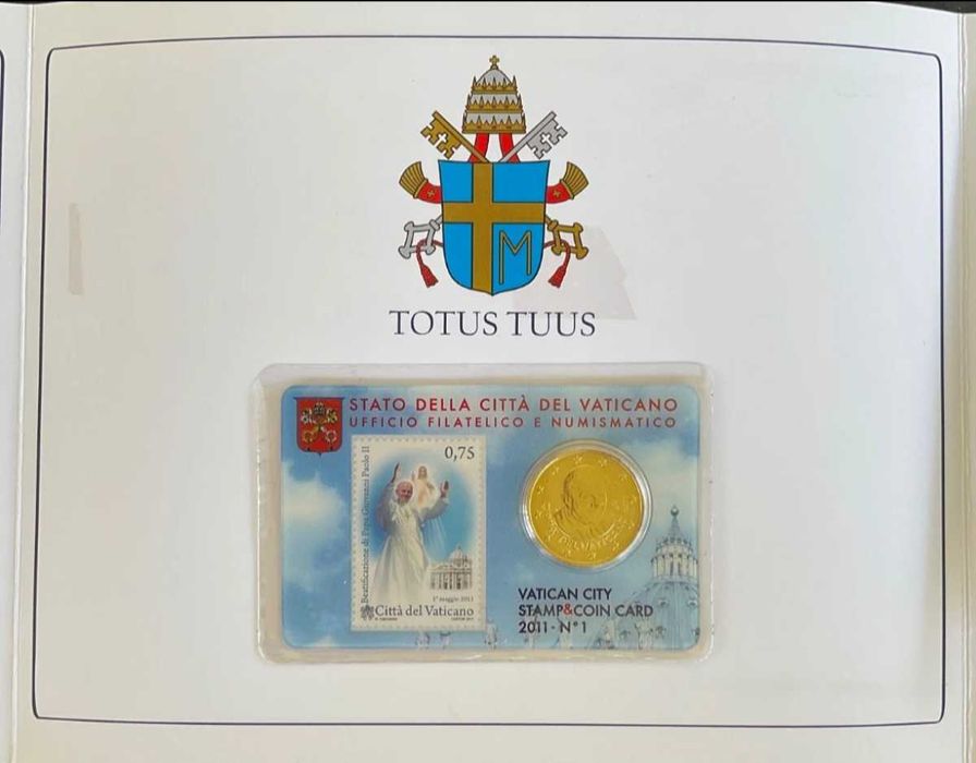 Moeda de 50c e Selo Beatificação de João Paulo II Com a pasta