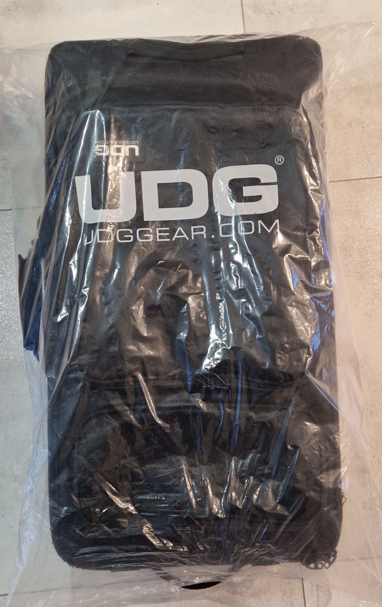 UDG Ultimate Midi Controller Backpack L Torba do kontroler pionieer DD