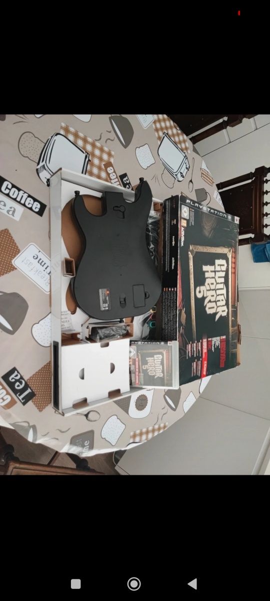 Guitar Hero 5 PS3 - Guitar Kit (wireless dongle não incluído))