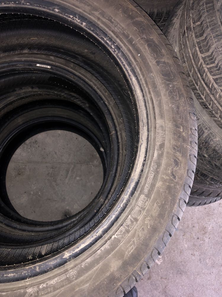 Opony Pirelli 235/50/19 R lato jak nowe SUv