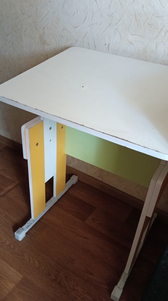 Продам парту для школярів, учнівську парту