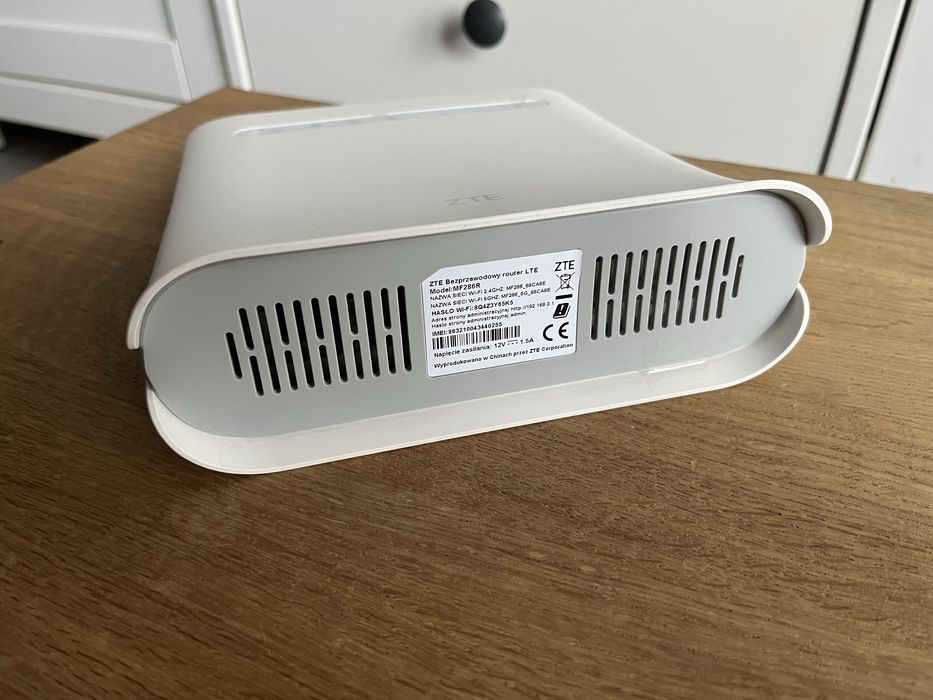 Router ZTE MF286R