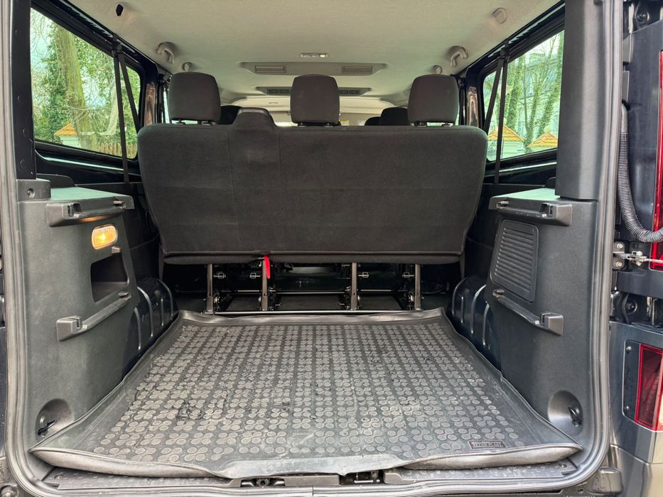 Grupa Nexus Transport osób Polska i Europa lotniska 7-8 + 1 osób