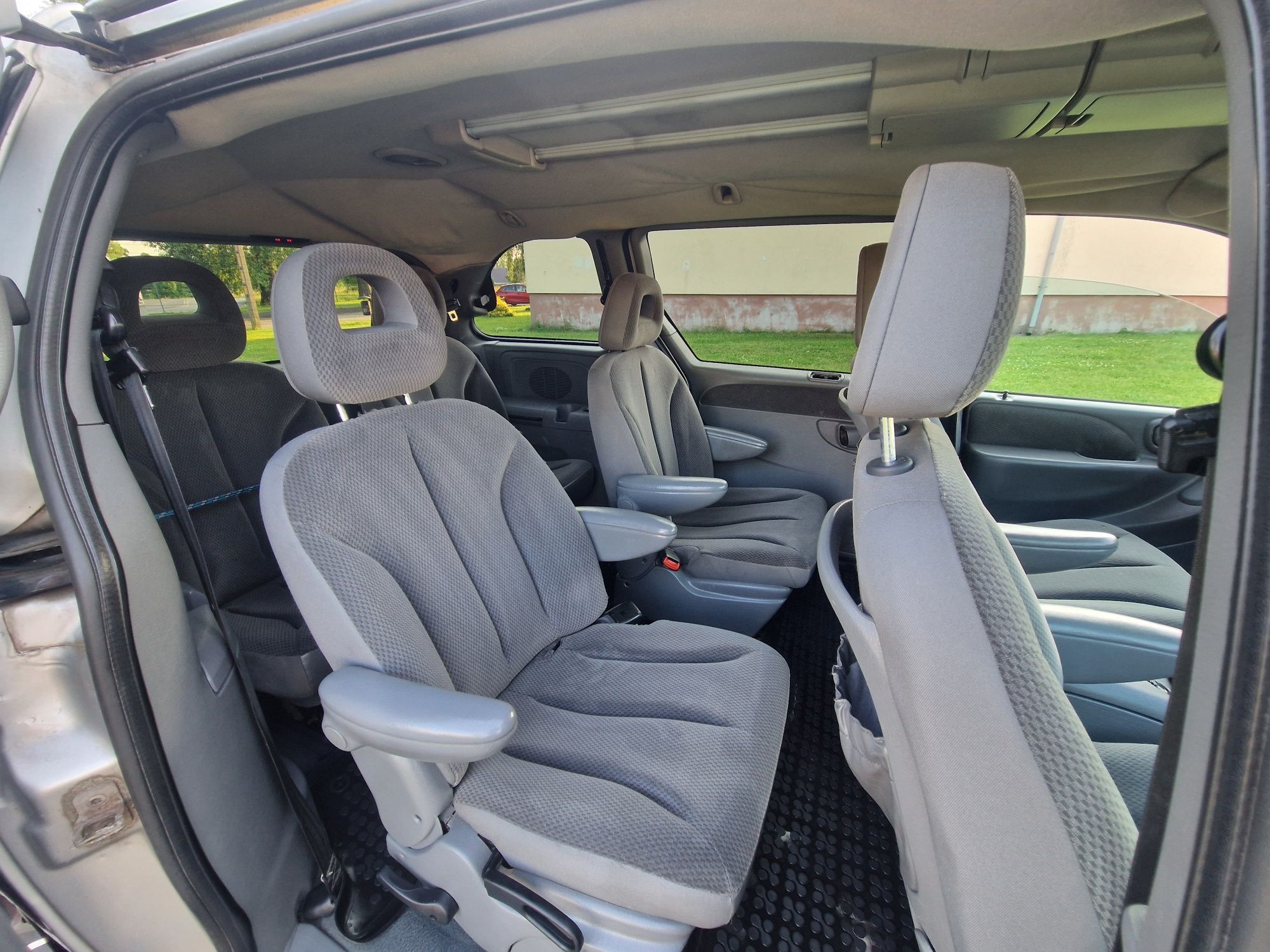 Wygodny i Niezawodny! Chrysler Voyager 2.8CRD -Automat -Stan BDB- 7os.