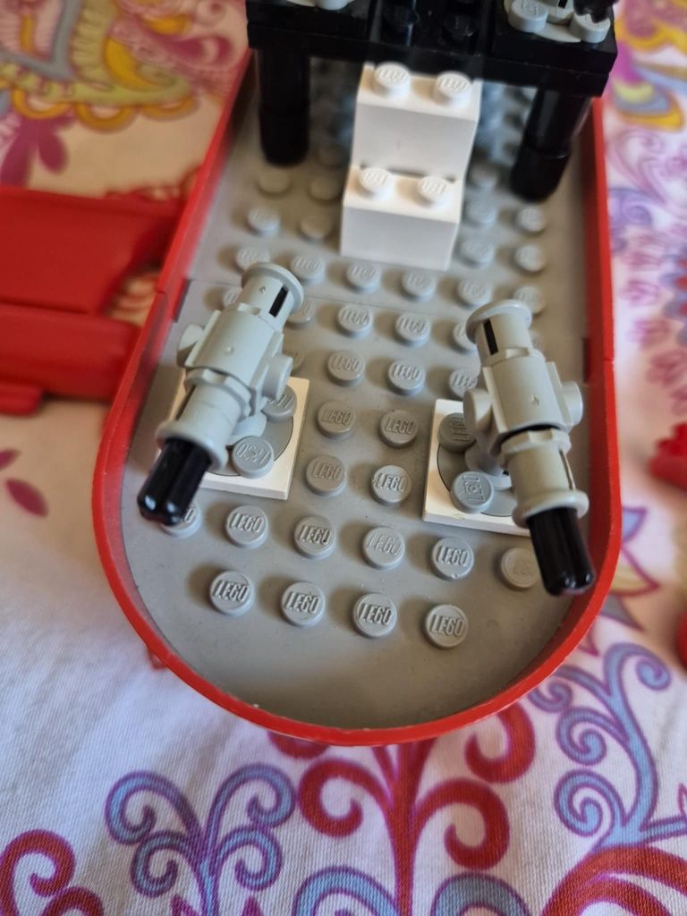 Stary LEGO 316 statek fire fighter