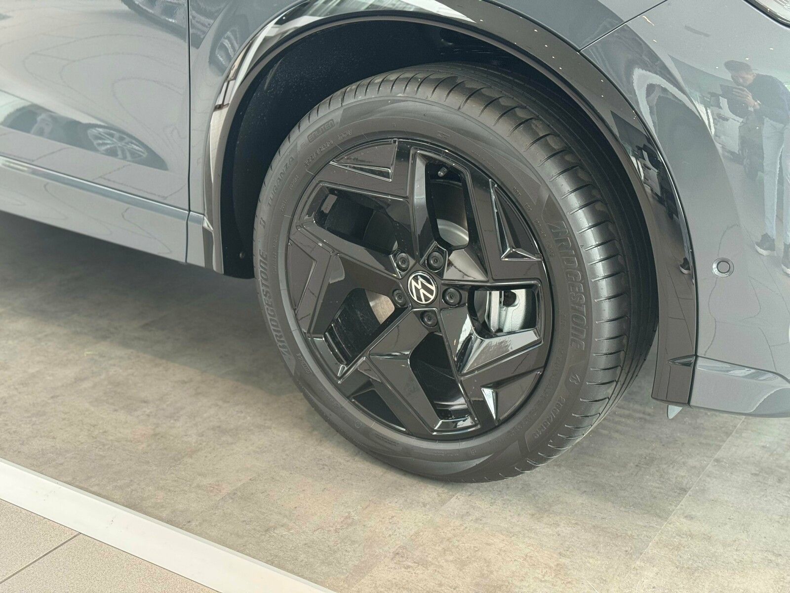 Volkswagen Tiguan R-Line Plus! Hybrywda 272KM! Led Matrix! Kamery 360! Od Ręki!