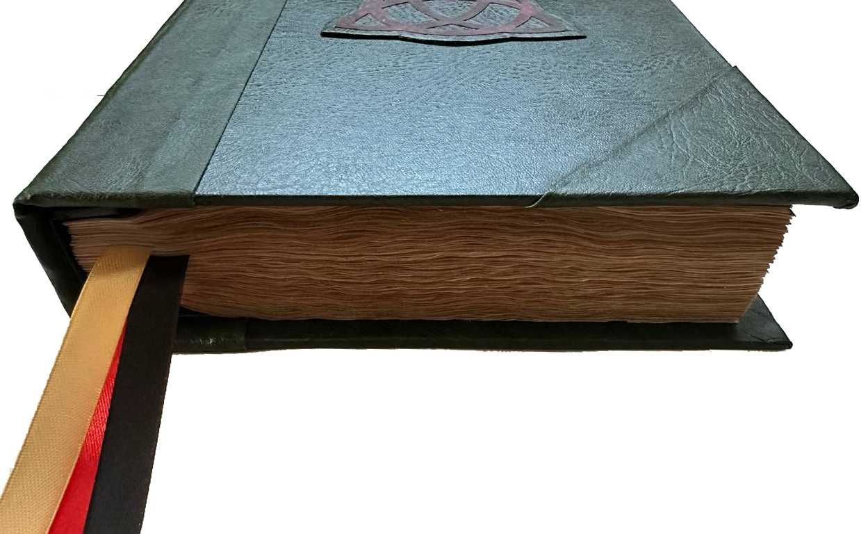 Księga Cieni, Czarodziejki (Book of Shadows)