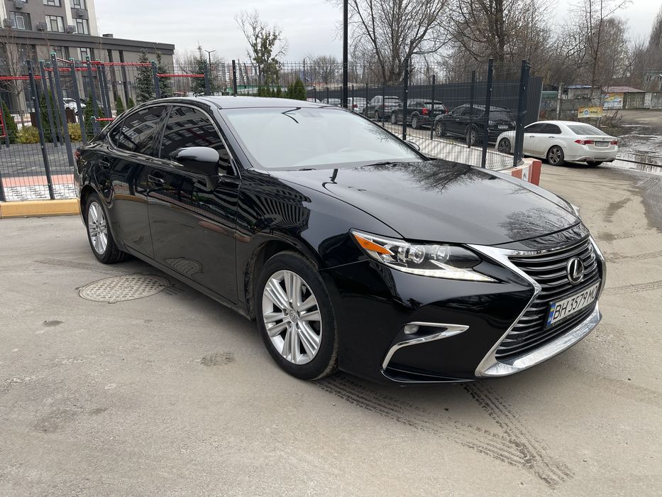 Lexus ES 350 2015р