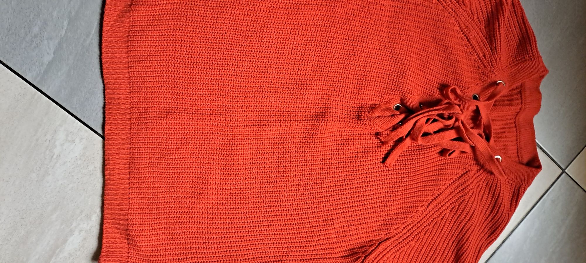 Sweterek pomarańczowy