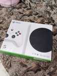 Xbox Series S 512 GB б/у цікавить обмін на телефон пропонуйте