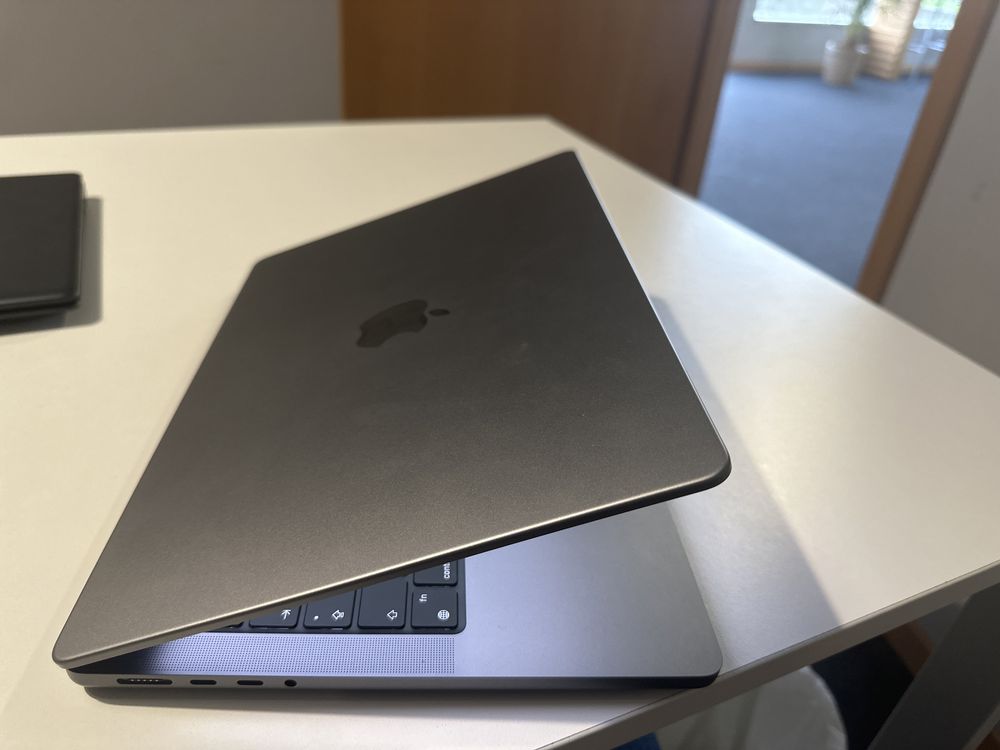 Apple Macbook Pro 14 M1 Pro 16gb