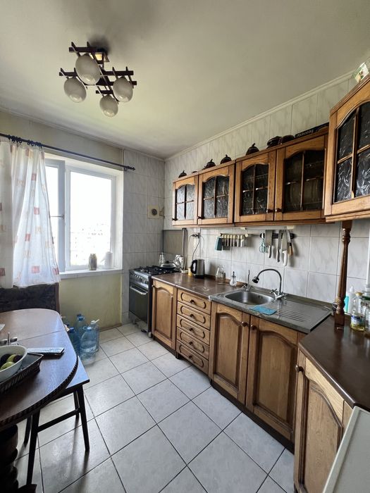 Продам 3-кімнатну квартиру 69,2 м2 м.Київ (Троєщина)