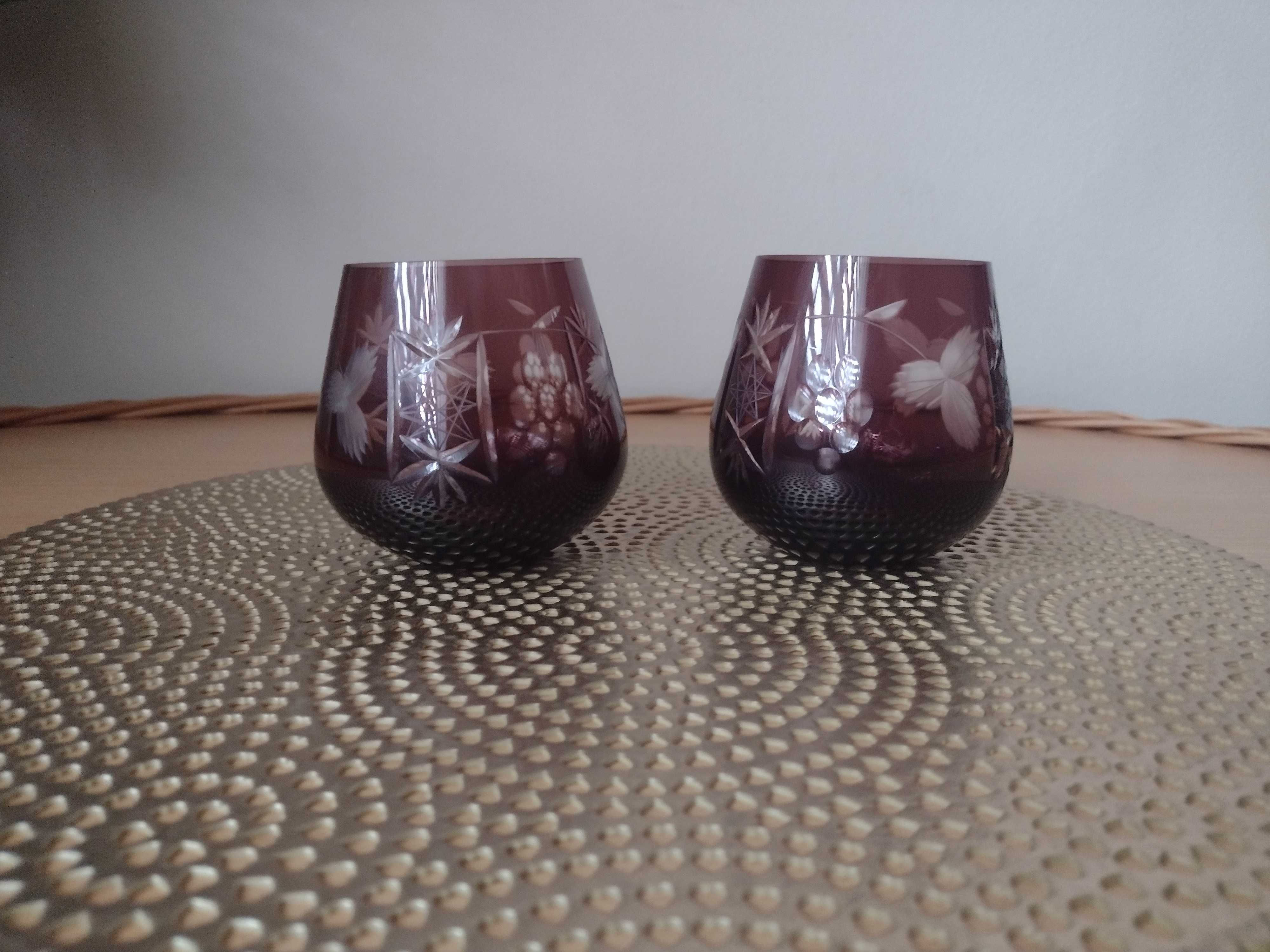 Rubinowe kryształowe szklanki