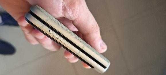 Motorola RAZR 50