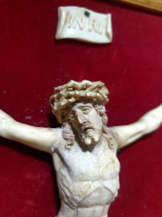 Maravilhosa antiga preciosa escultura de Cristo - emoldurada