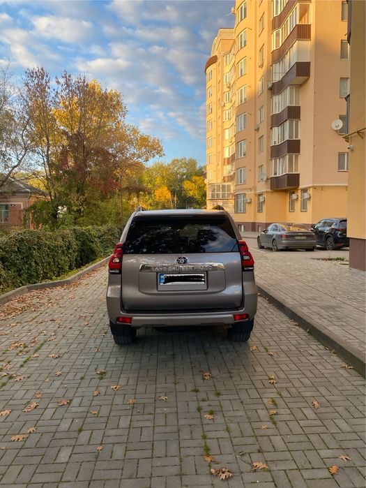 Продам Toyota Land Cruiser Prado