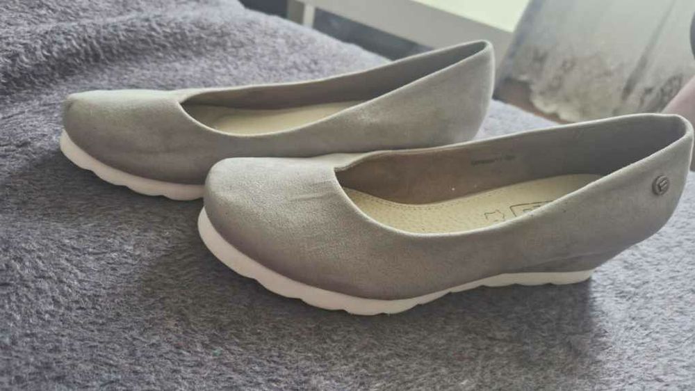 buty damskie na małym koturnie
