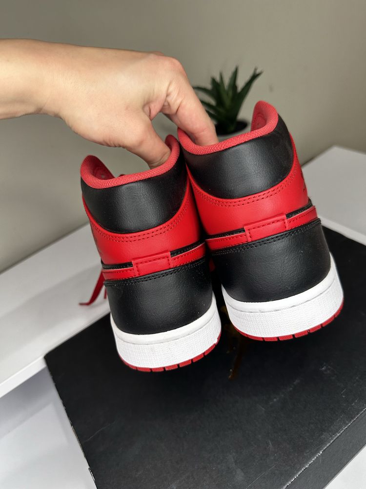 Кросівки Nike Jordan 1 MD