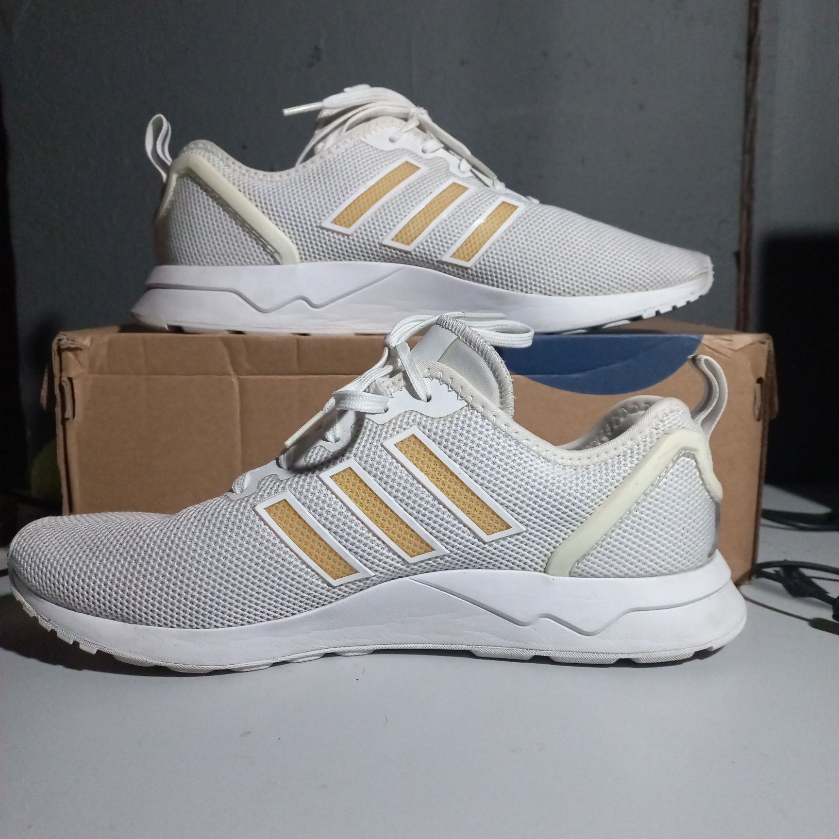 Кроссовки adidas zx flux racer white